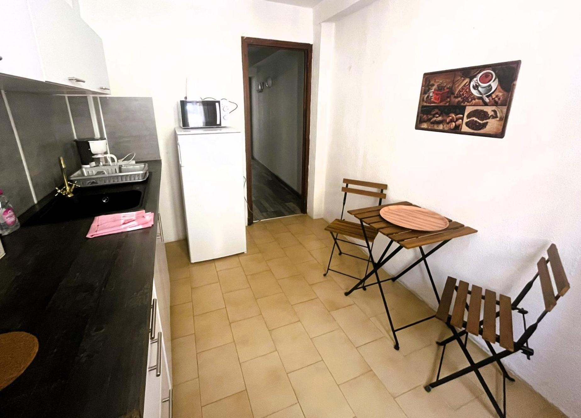 Appartamento Au Pied Des Remparts 10 Rue Saint Jean Villefranche-de-Conflent Esterno foto