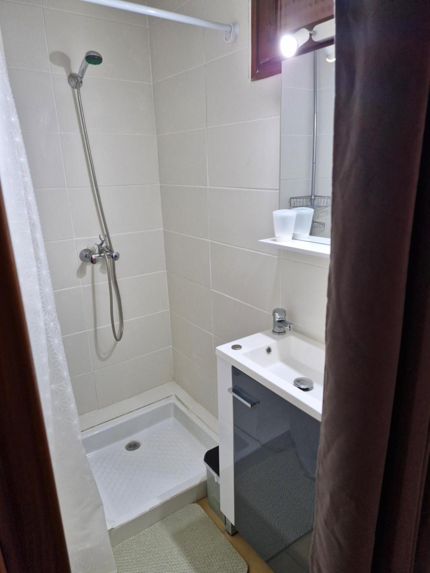 Appartamento Au Pied Des Remparts 10 Rue Saint Jean Villefranche-de-Conflent Esterno foto